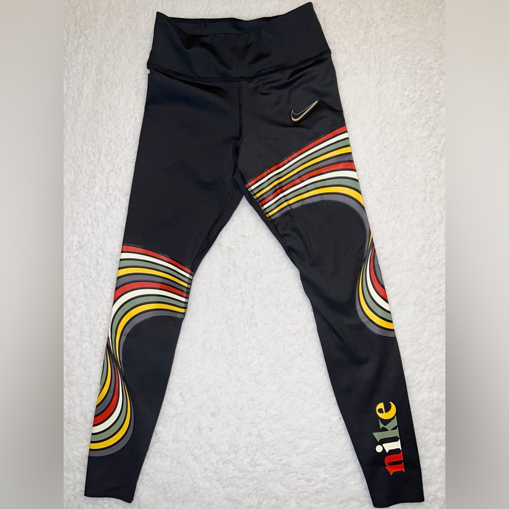 Nike NWT One Luxe Small Printed Leggings in Off Noir - Picture 2 of 5